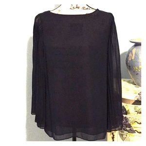Flutter sleeve blouse